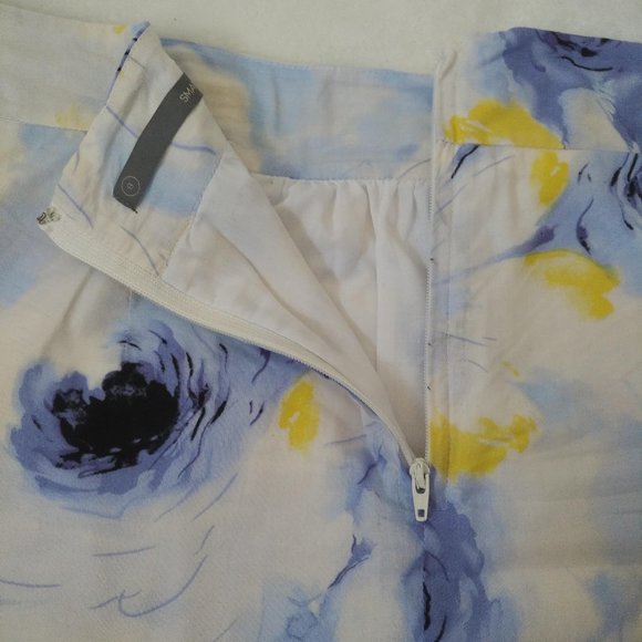 Smart Set | Floral Skirt | Size 8 - Picture 6 of 11